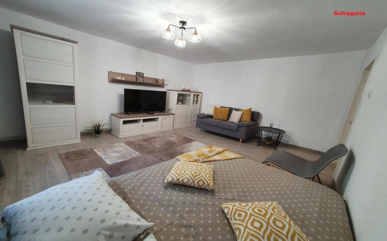 Mia Central Apart, 3 Rooms, 2 Baths, Afi Mall براشوف المظهر الخارجي الصورة